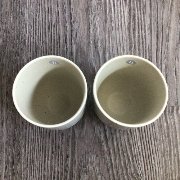 Set of Two Tea Cups - Picture 4 of 8